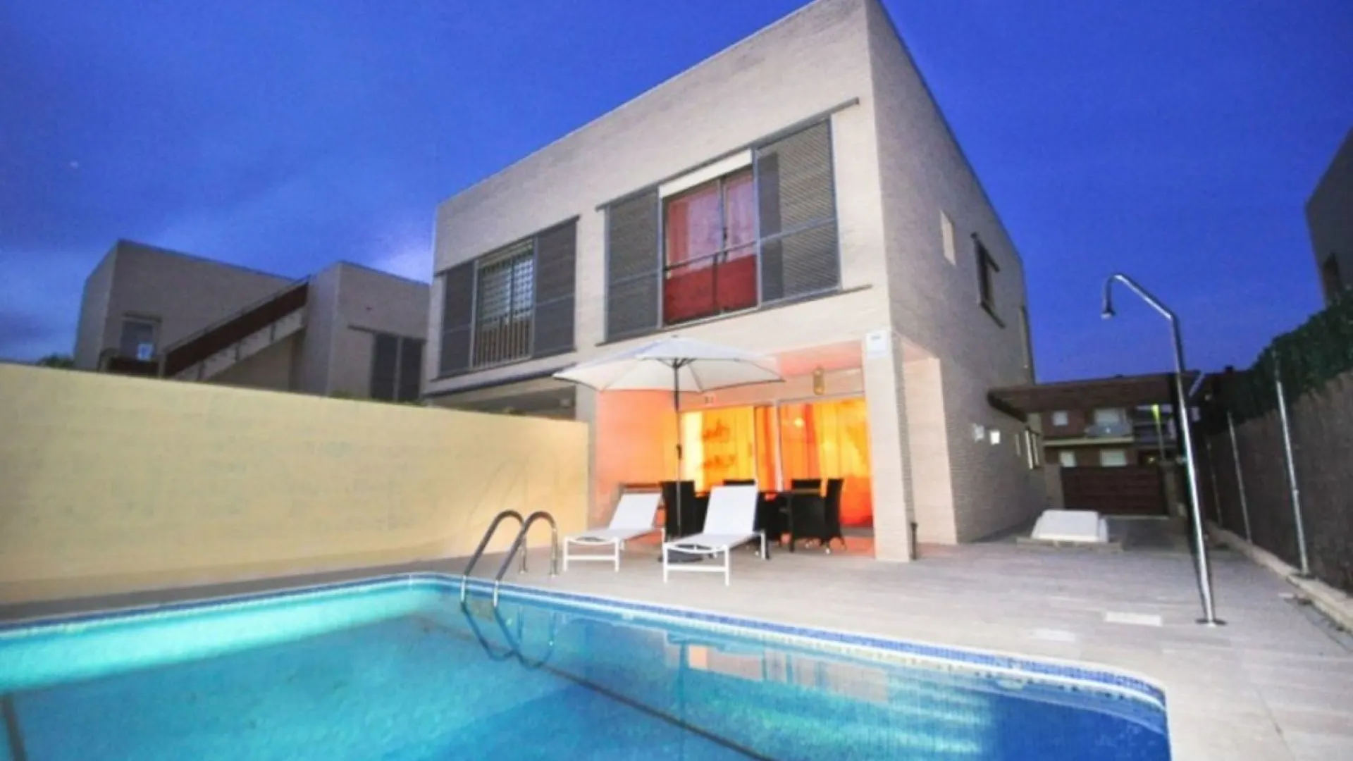 Villa Moderna Para 8 Personas En Cambrils